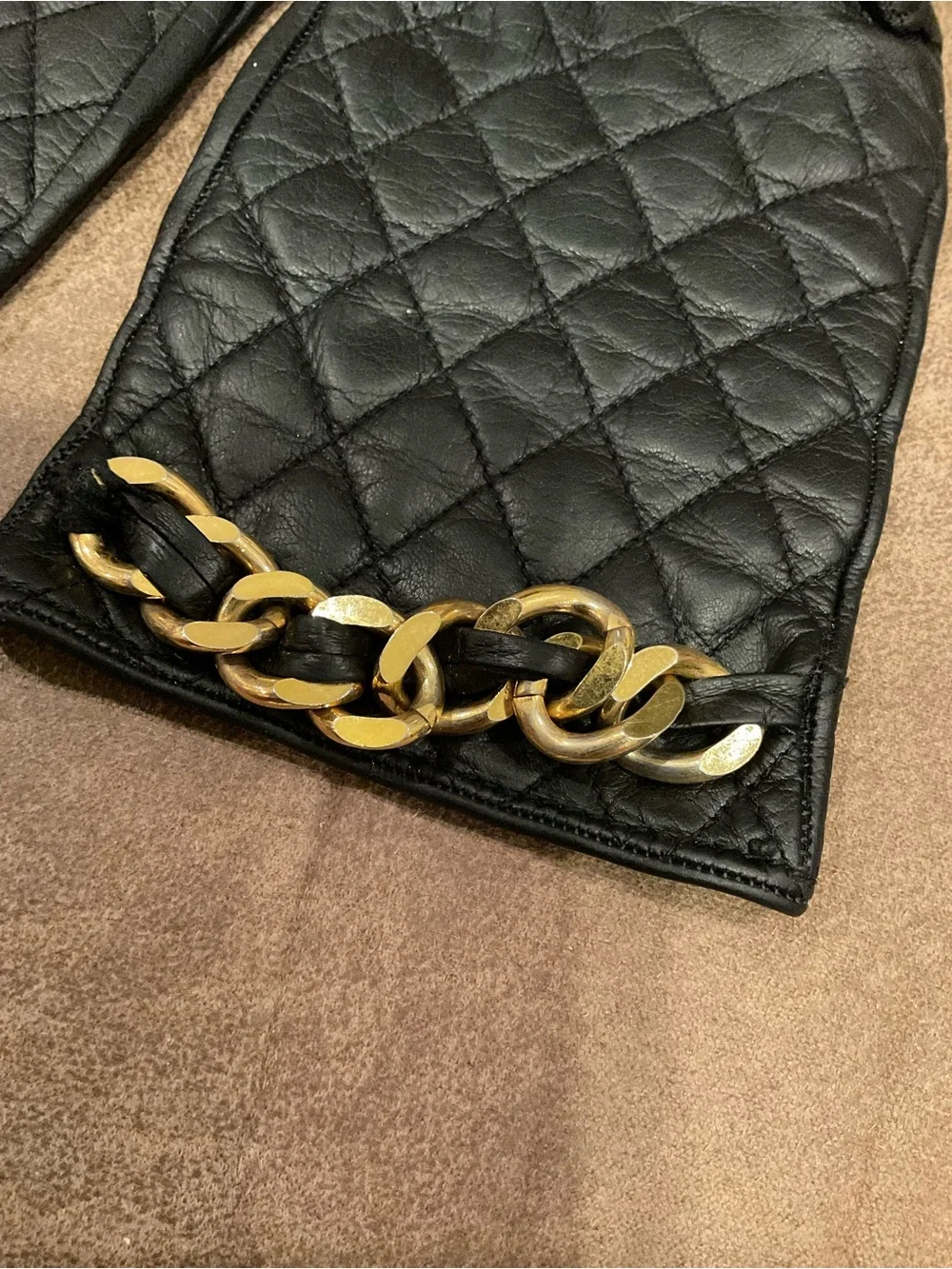 Neiman Marcus Black Quilted Leather Gloves